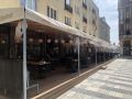 Ochlazování vzduchu na terase restaurace